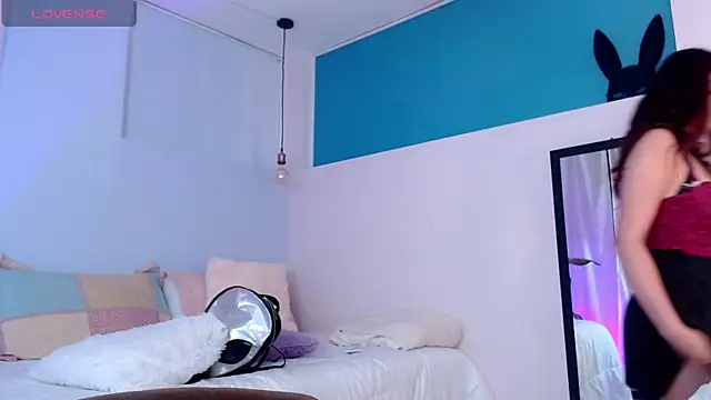 Snapshot of cami_fire chatting on March 8, 2025, 11:07 pm cami fire online show from March 8, 2025, 11:07 pm