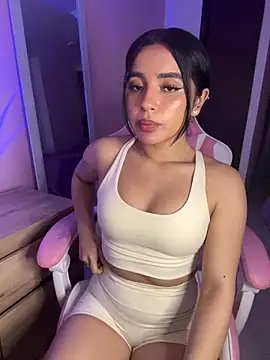 Emily-14 online show from May 28, 2026, 3:15 am
