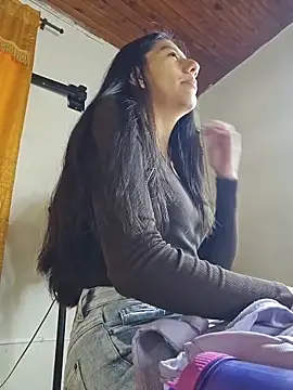 CarlaAlvez online show from March 31, 2026, 1:44 pm