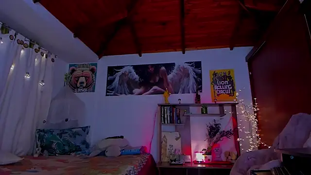 cuteweed420 online show from February 23, 2025, 7:22 am