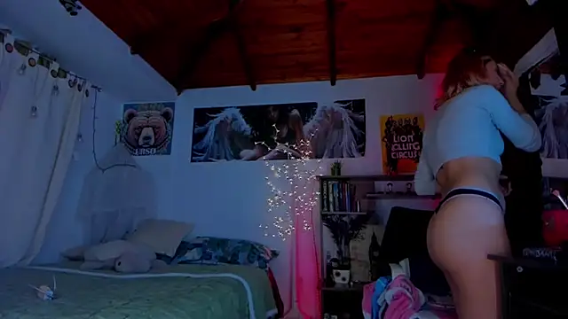 cuteweed420 online show from March 18, 2025, 7:53 pm