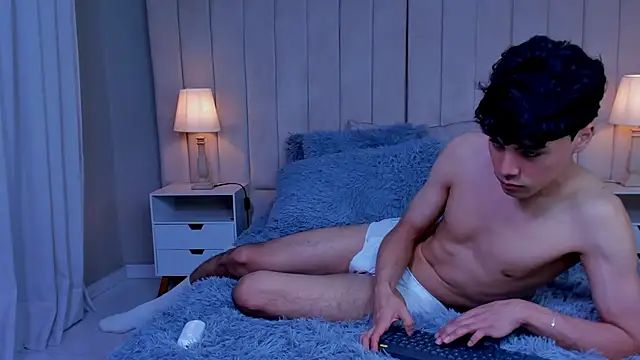 Snapshot of Dammon_Stallion chatting on February 2, 2025, 12:24 pm Dammon Stallion online show from February 2, 2025, 12:24 pm