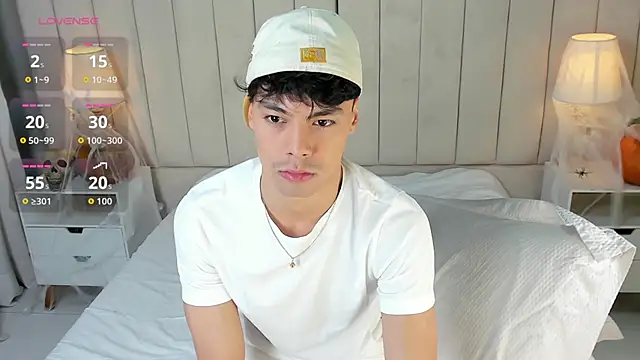 Snapshot of Dammon_Stallion chatting on October 29, 2025, 12:29 pm Dammon Stallion online show from October 29, 2025, 12:29 pm