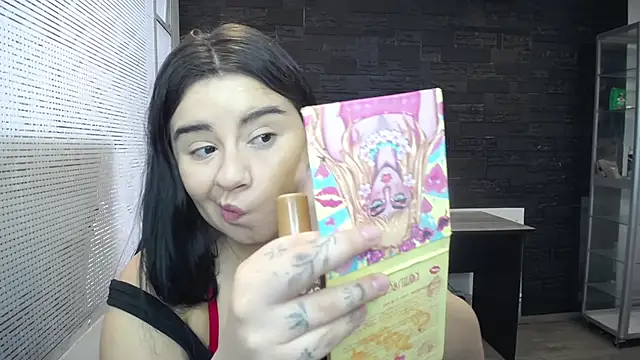 SaraBraun  online show from December 30, 2024, 1:36 pm