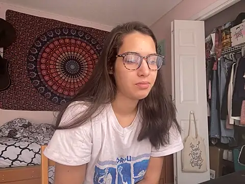 naughtynadia0502 online show from March 4, 2025, 2:53 pm