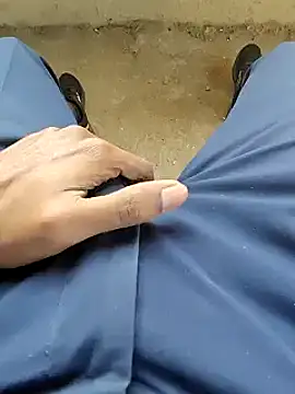 Snapshot of bananadick____ chatting on December 17, 2024, 8:45 am bananadick     online show from December 17, 2024, 8:45 am