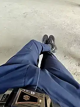 Snapshot of bananadick____ chatting on December 31, 2024, 8:48 am bananadick     online show from December 31, 2024, 8:48 am