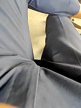 Snapshot of bananadick____ chatting on January 6, 2025, 8:46 am bananadick     online show from January 6, 2025, 8:46 am