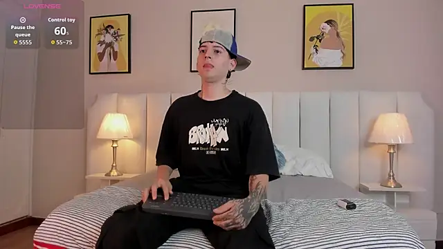 sett and gwen online show from February 26, 2026, 3:49 am