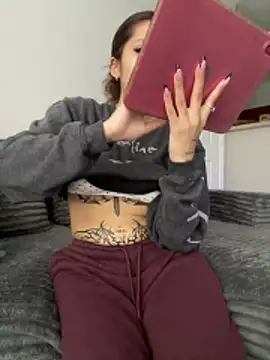 Sexyteengabi online show from June 6, 2026, 3:28 pm