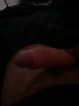 Snapshot of ouiiii27 chatting on January 20, 2025, 12:36 am ouiiii27 online show from January 20, 2025, 12:36 am