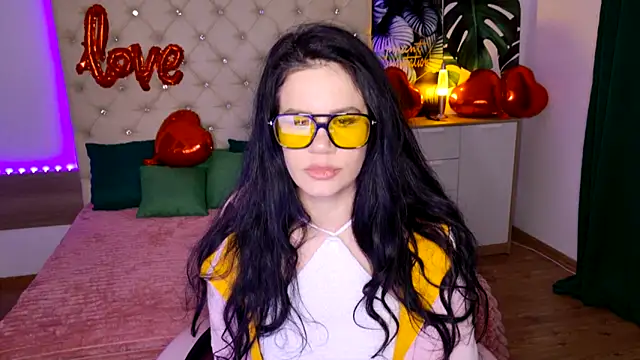 KattieSims online show from February 14, 2025, 7:33 pm