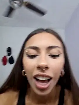 Jazmin-Cerezita online show from March 6, 2025, 2:19 am