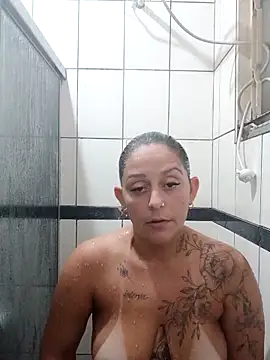 baixinhaloira online show from April 20, 2026, 2:47 am