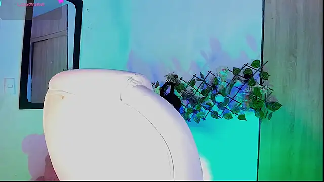 Samuel Hilton online show from April 5, 2026, 8:33 am