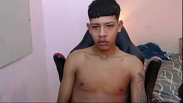 Snapshot of mr_stiven_ chatting on January 5, 2025, 2:17 am mr stiven  online show from January 5, 2025, 2:17 am