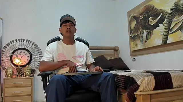 mr stiven  online show from April 1, 2026, 2:45 am