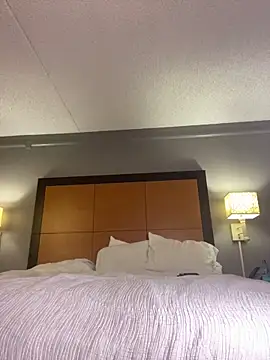 Snapshot of Charismasweets chatting on December 14, 2024, 9:35 pm Charismasweets online show from December 14, 2024, 9:35 pm