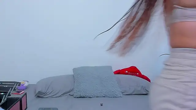 Liah ferrer online show from December 24, 2024, 9:33 pm