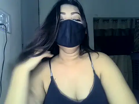 Snapshot of ishi_Beauty chatting on July 19, 2026, 4:49 am ishi Beauty online show from July 19, 2026, 4:49 am