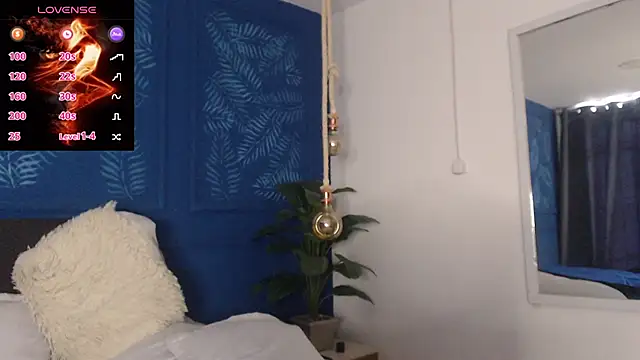 Snapshot of sasi_luna chatting on November 9, 2025, 12:58 pm sasi luna online show from November 9, 2025, 12:58 pm