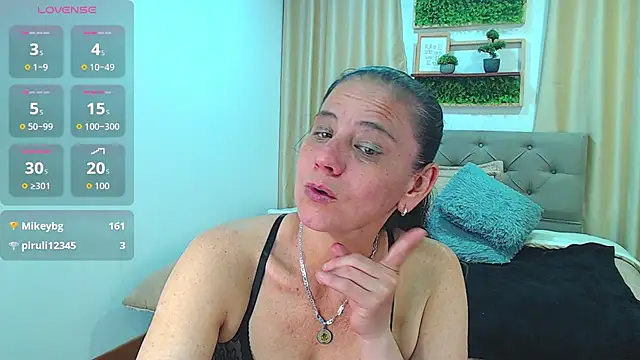 Snapshot of sasi_luna chatting on November 29, 2025, 2:03 am sasi luna online show from November 29, 2025, 2:03 am