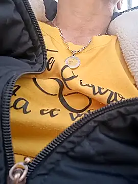 Snapshot of sasi_luna chatting on December 18, 2025, 1:17 pm sasi luna online show from December 18, 2025, 1:17 pm