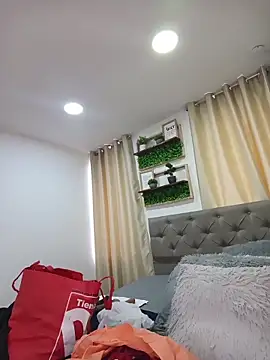 Snapshot of sasi_luna chatting on February 18, 2026, 2:02 pm sasi luna online show from February 18, 2026, 2:02 pm