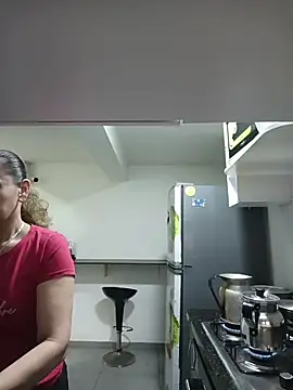 Snapshot of sasi_luna chatting on February 24, 2026, 2:04 pm sasi luna online show from February 24, 2026, 2:04 pm