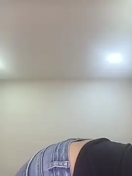 Snapshot of sasi_luna chatting on February 25, 2026, 1:21 pm sasi luna online show from February 25, 2026, 1:21 pm