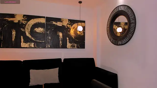 MiaFarrell  online show from April 4, 2026, 5:10 pm