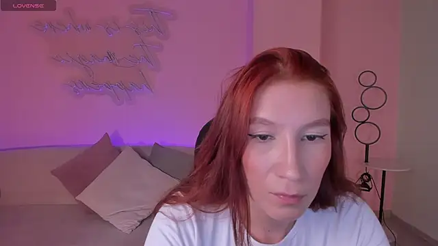 MiaFarrell  online show from May 29, 2026, 5:11 pm