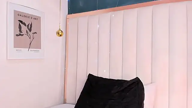 Snapshot of africa_holmes chatting on February 10, 2026, 2:15 am africa holmes online show from February 10, 2026, 2:15 am