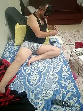 Snapshot of mertBy chatting on October 29, 2025, 3:36 pm mertBy online show from October 29, 2025, 3:36 pm