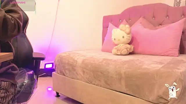 kittystart tay online show from November 30, 2025, 11:47 am