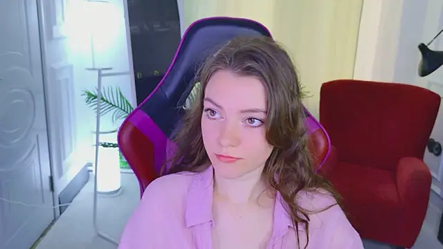 Lana  Cute  online show from July 28, 2026, 4:39 pm