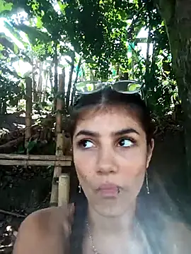 Snapshot of thamygomezz chatting on September 14, 2025, 4:06 pm thamygomezz online show from September 14, 2025, 4:06 pm