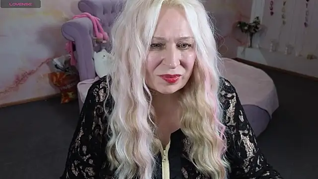 Penelope Pinky online show from May 28, 2026, 2:14 pm