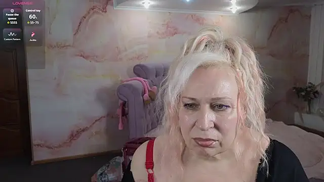 Penelope Pinky online show from July 22, 2026, 12:19 pm