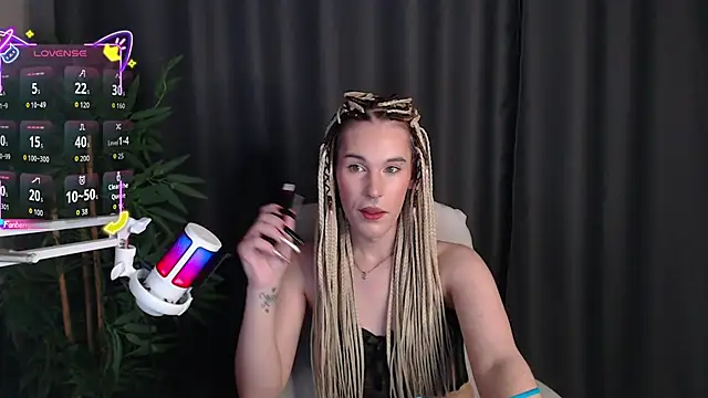 Cassie Bae online show from December 2, 2025, 8:59 pm