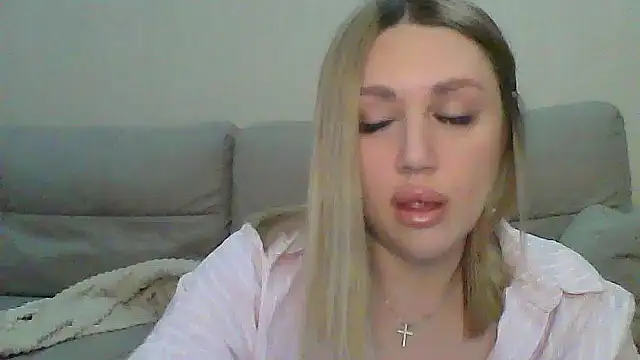 VickyLove047 online show from September 15, 2025, 5:51 am