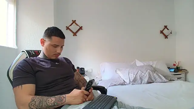 Geishastudios online show from April 28, 2026, 1:27 pm