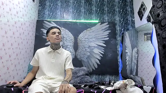 exotic hot couple online show from March 9, 2026, 9:52 pm