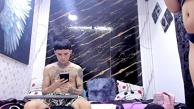 Snapshot of exotic_hot_couple chatting on May 17, 2026, 10:06 pm exotic hot couple online show from May 17, 2026, 10:06 pm
