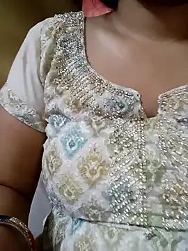 sunita-doll online show from March 9, 2026, 1:42 am