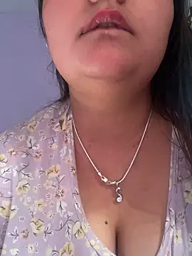 leylafleece online show from March 16, 2025, 9:49 am
