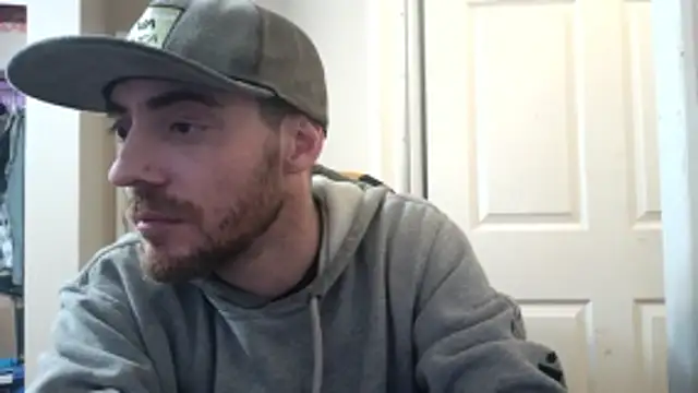 Huntzg23 online show from April 14, 2026, 2:06 am