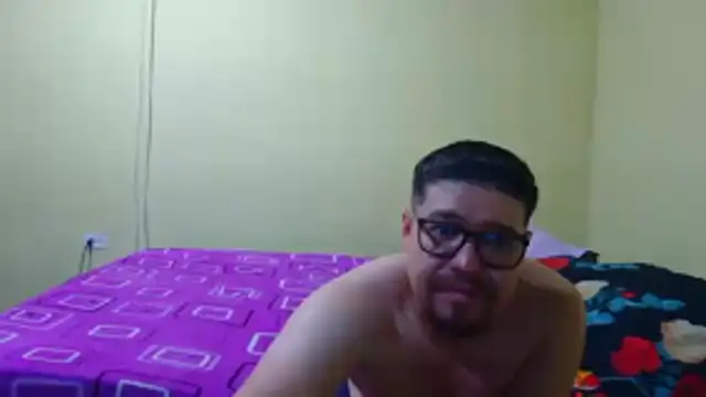 pecadodulce123 online show from April 23, 2026, 11:18 pm