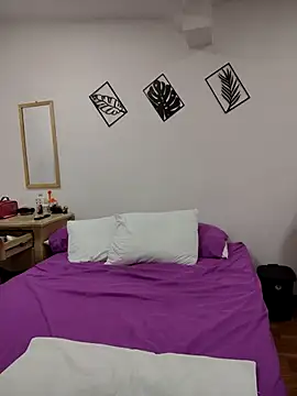 Snapshot of Miss_balloonsmila chatting on February 18, 2025, 9:31 pm Miss balloonsmila online show from February 18, 2025, 9:31 pm