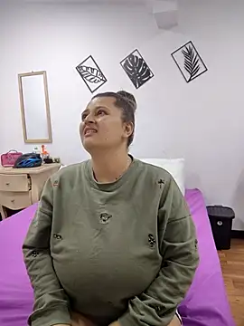 Snapshot of Miss_balloonsmila chatting on March 4, 2025, 11:11 pm Miss balloonsmila online show from March 4, 2025, 11:11 pm